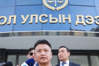 "Хөгжлийн банкны хэрэгт холбогдох зарим хүмүүсийн хэсгийг хүчингүй болгож анхан шатны шүүхэд буцаасан нь хууль бус"